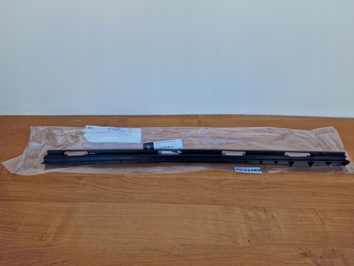 фото №1, Mercedes gls w167 направляющая порога левый зад ползун