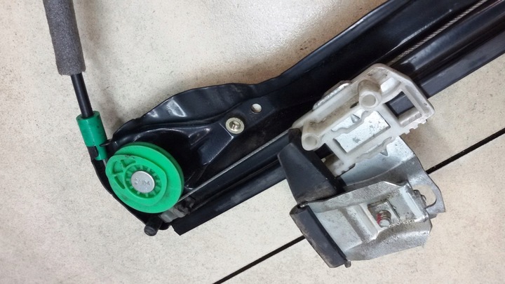 фото №9, Підйомник вікна праві перед focus mk1 2dr5a xs4123200