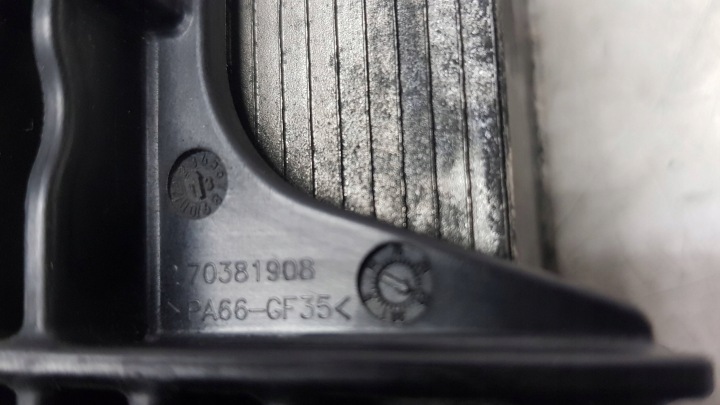 фото №7, Корпус фильтра масла 70381908 8507626 bmw f21 f30 f31 mini paceman r61