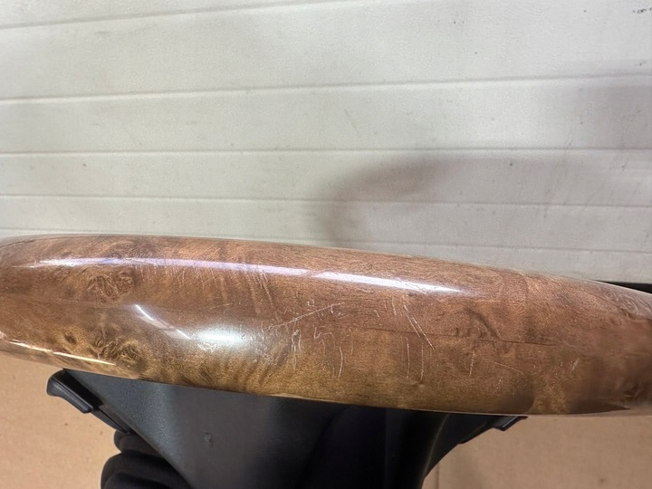 фото №10, Кермо, дерево, шкіра, пелюстки mercedes cls w218, e клас w212