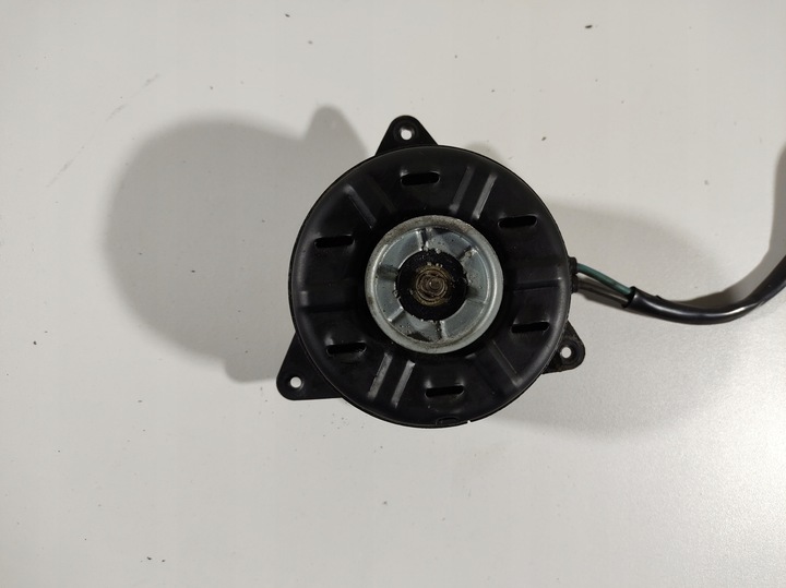 фото №12, Lexus is300h 13r моторчик вентилятора 16363-31440