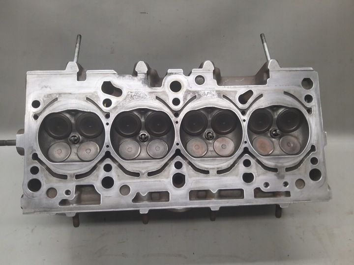 фото №13, Головка двигуна 2.0 fsi 150km leon passat touran golf v bvy a3 06d103373am