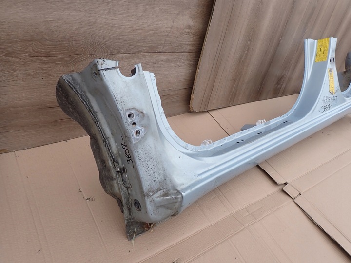 фото №3, Toyota yaris i 99-05 поріг лівий