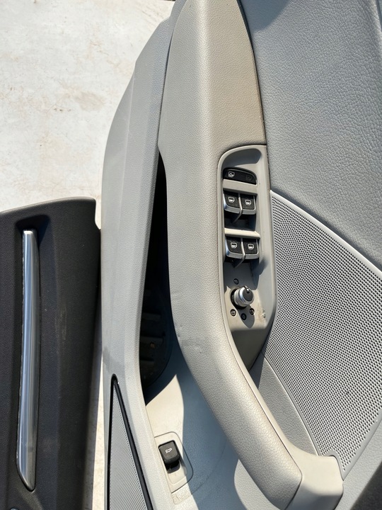фото №14, Обивка обшивки audi a3 8v5 sedan bang & olufsen