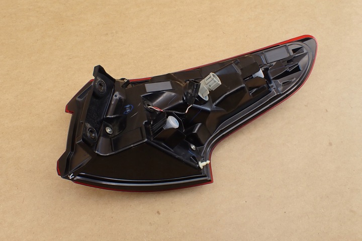 фото №11, Nissan qashqai ii рестайлинг 17- лампа левый зад левая задняя led koito 220-19009