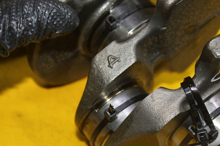 фото №11, Wał коленчатый citroen c3 peugeot 206 207 1.4 hdi 8hy 6238c