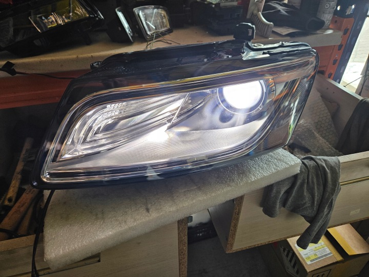 фото №10, Le комплектный ксенон led audi q5 8r0941031c идеал!