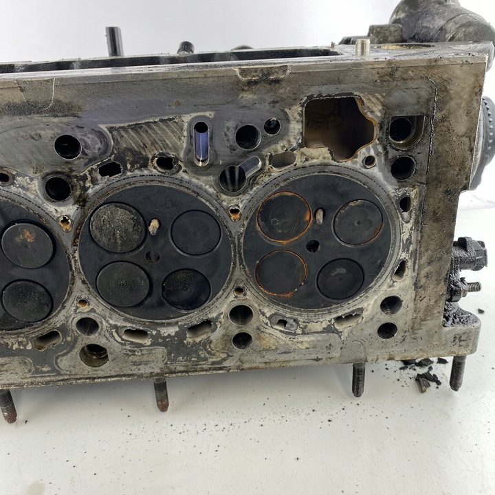 фото №10, Головка з розподільчі вали audi a3 vw golf 2,0 seat skoda 2.0 gtd tdi