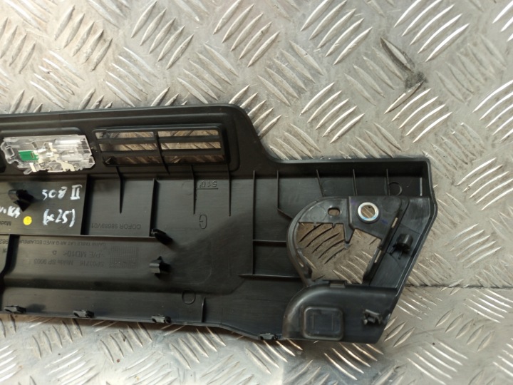 фото №8, Peugeot 508 ii кріплення ролети багажника ліве 9822240077