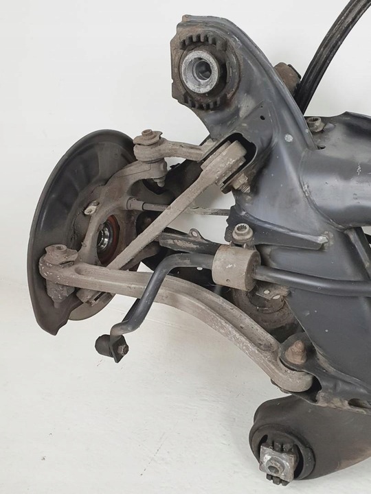 фото №8, Подвешивание задние балка ось зад mercedes w204