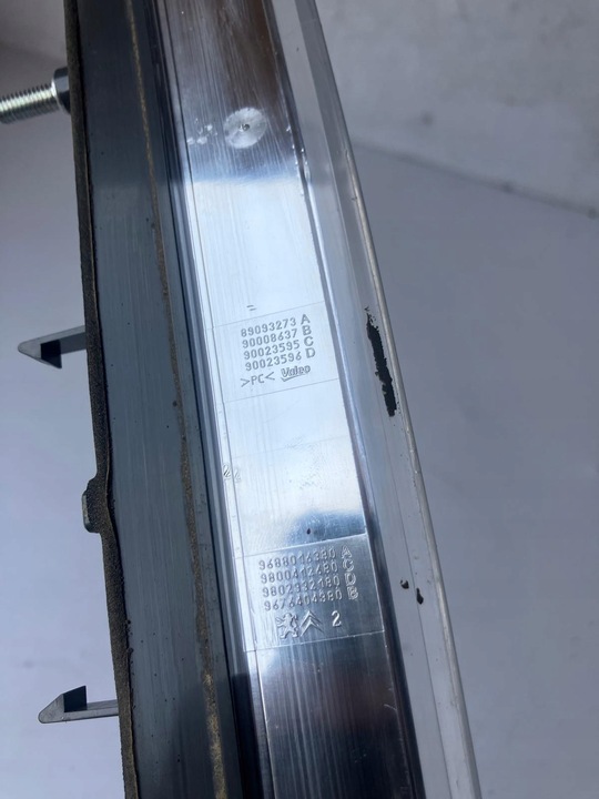 фото №12, Дополнительный лампа сплав peugeot 308 sw ii 9688016380 2.0l дизель 110kw 2016