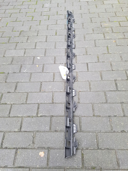 фото №1, Vw passat b8 крепление планки пороговой порог накладка пороговая 3g0853946c