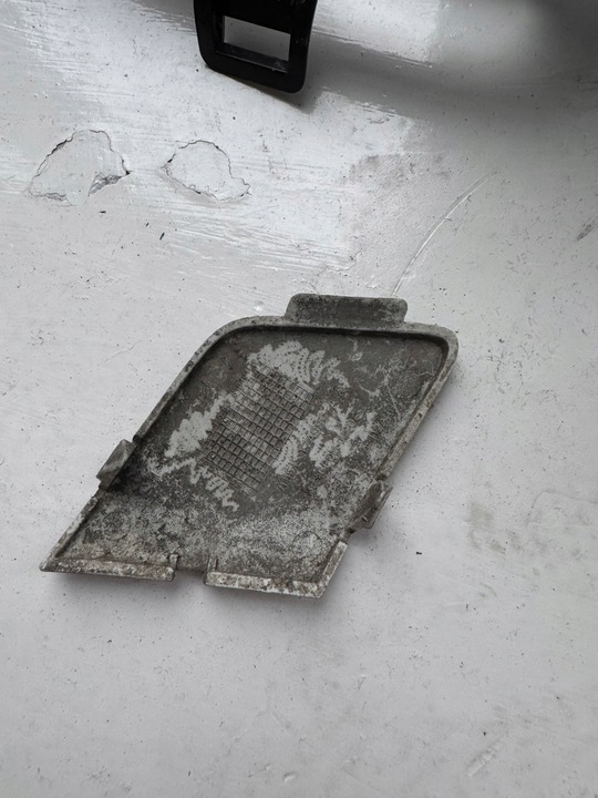 фото №12, Ford c-max mk2 09-13r. - заглушка фаркоп бампера перед am51-17a989-aa