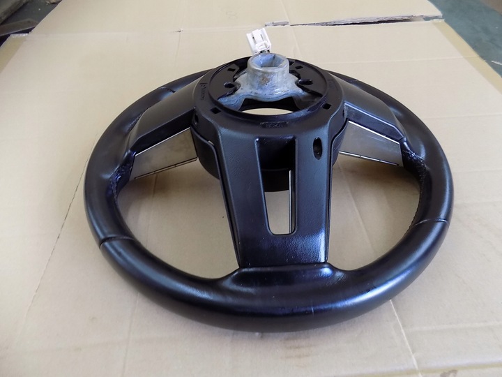 фото №9, Mazda cx30 руль блок управления кожаный мультифункция очень красивая 0ryginalna