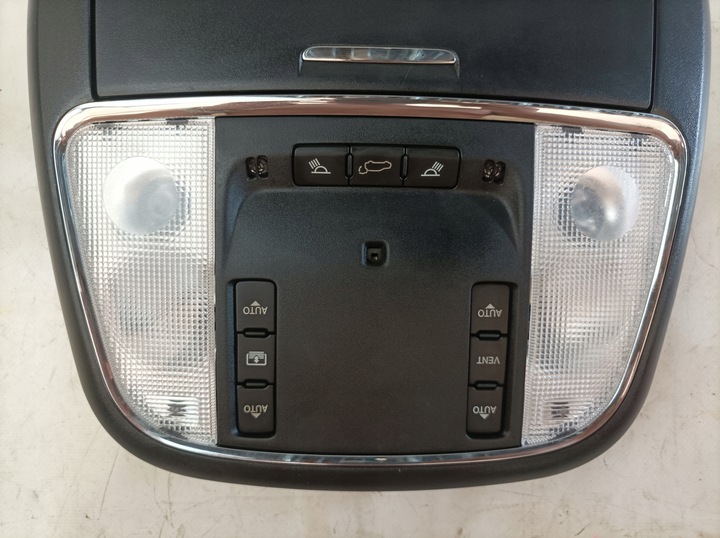 фото №7, Jeep grand cherokee wk2 19 лампа стеля usa