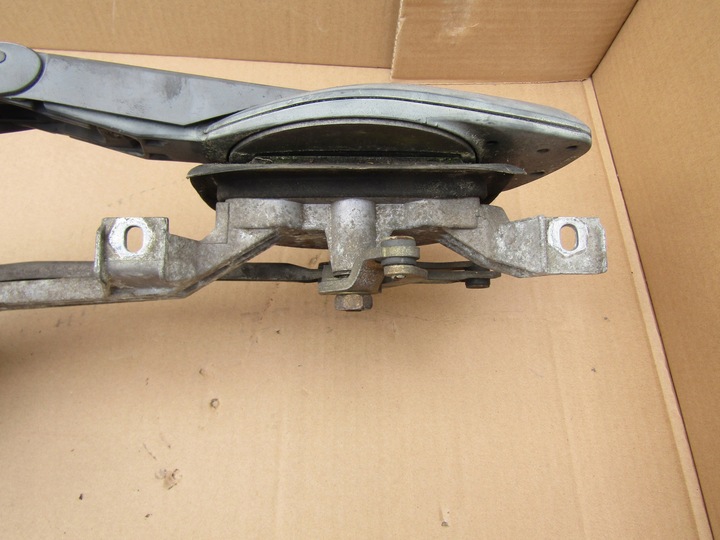 фото №8, 1 mercedes w201 190 механизм моторчик дворники стёкла перед