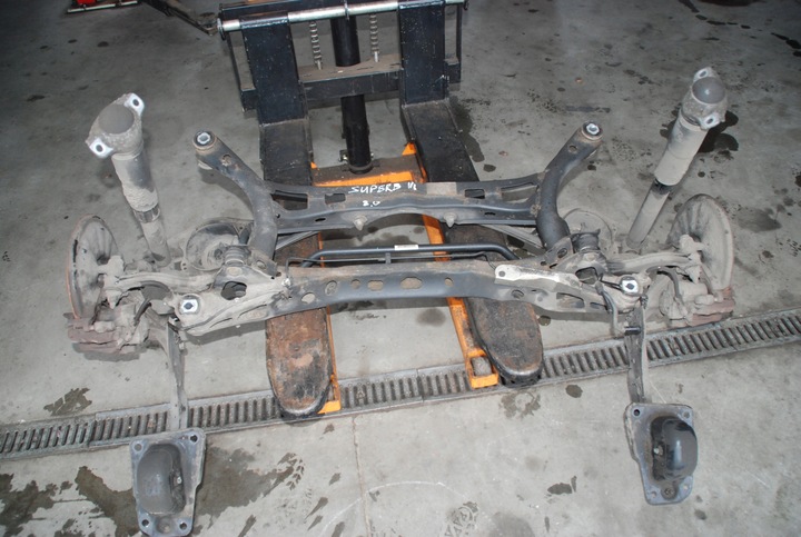 фото №1, Балка зад задняя ось skoda superb iii 2.0tdi 15-22