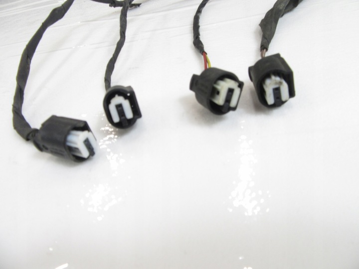 фото №7, Разъём штекер 2 контакты bmw e39 e46 e69 e61 e65 e70 e83 e90 e91 f10 f11 f30