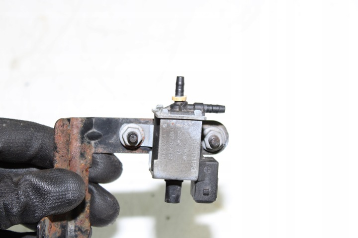 фото №5, Bmw x5 e53 4.4 m62 e38 e39 клапан вакуум 1742711