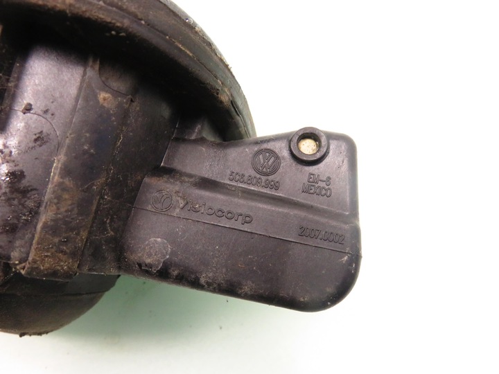 фото №5, Крышка заливка топлива vw jetta vi ld7x