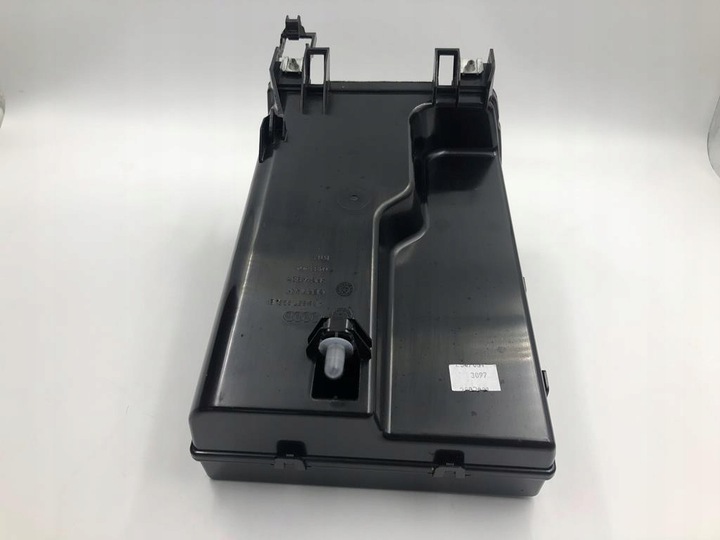 фото №7, Бардачок панелі розподільчої audi e-tron 4kl857925b