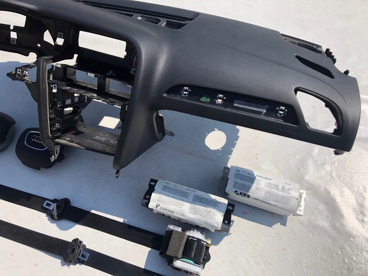 фото №6, Audi a4 b8 панель капот консоль подушки ремни