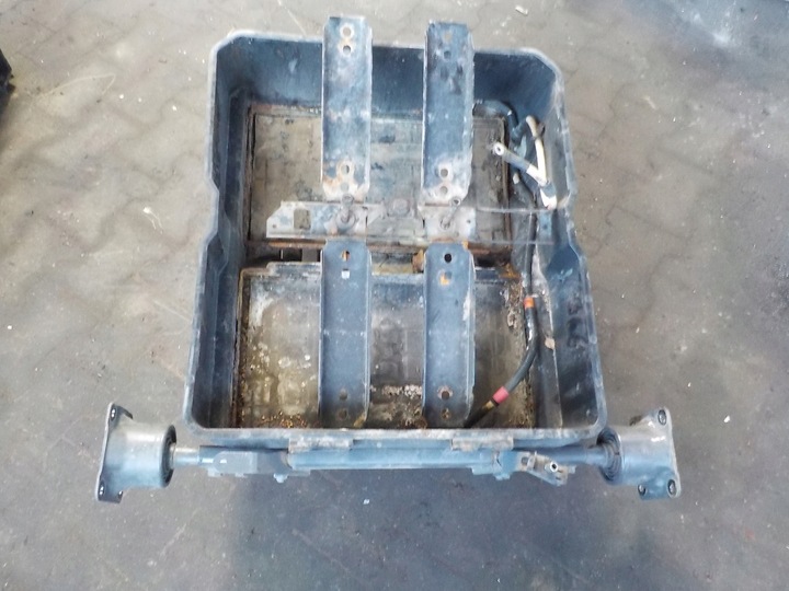 фото №3, Основание аккумуляторов daf xf 106 460 евро 6