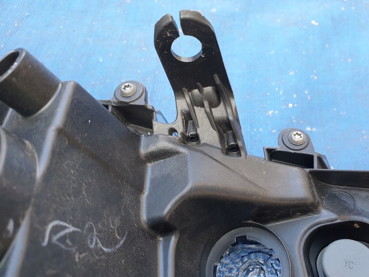 фото №11, Toyota corolla corola e210 лампа передняя левая led