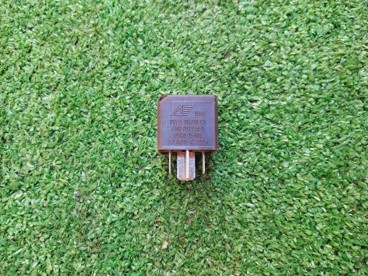 фото №12, Vw golf iv bora passat b5 skoda octavia i audi a3 8l реле 53 100 167