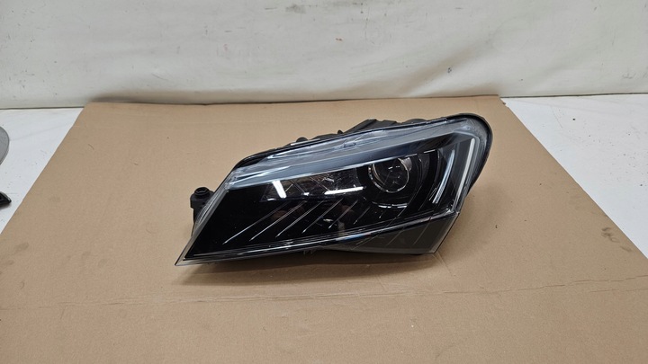 фото №1, Лампа перед левая skoda superb iii ксенон 3v1941015b