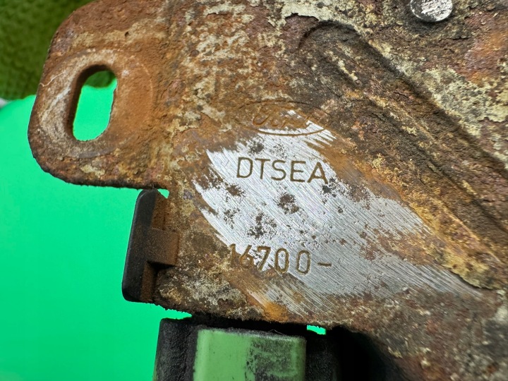 фото №9, Oem номер ford замок крышки двигателя ford mondeo iv 07-
