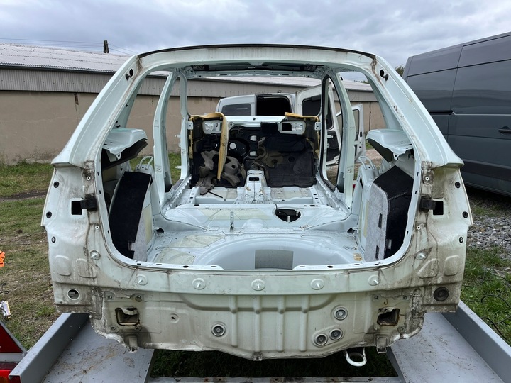 фото №1, Четверть błtonik зад левый правый ванна pas зад skoda rapid spaceback lf9f