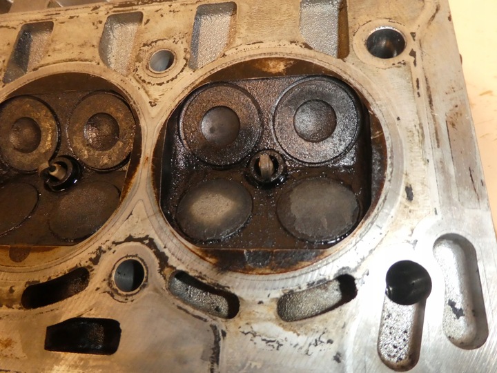 фото №13, Головка двигателя 03e103373c skoda fabia 1 i 1.2 12v