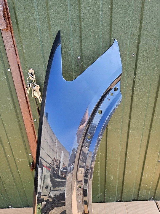 фото №8, Audi e-tron крило переднє