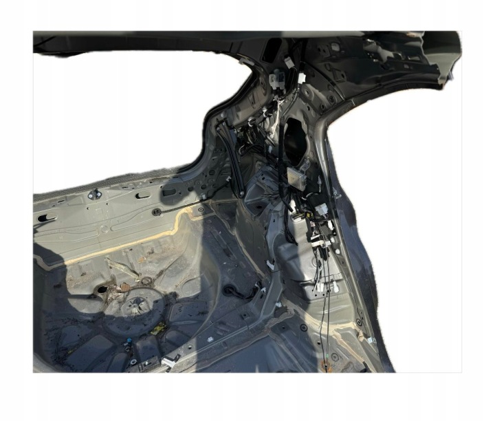 фото №9, Toyota yaris iv cross 20-24 панель задня крило зад ванна чверть ліва права