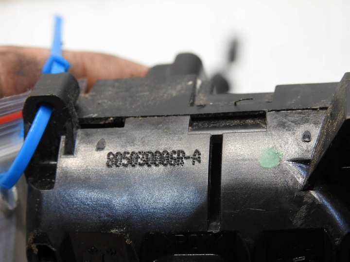 фото №8, Замок дверь левый перед 4 pin renault scenic iii 805030006r