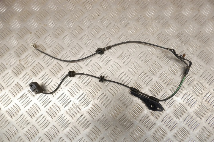 фото №8, Проводка заднего датчик abs toyota prius plus _w4_ 8951647090 1.8l