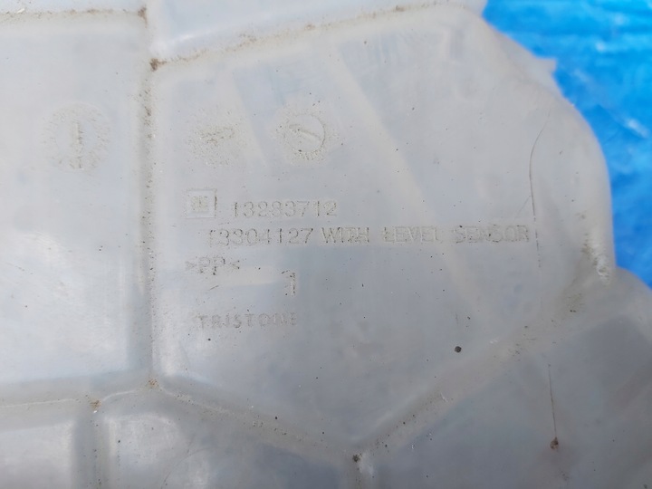 фото №8, Запчастини | zafira c бачок розширювальний води 13283712