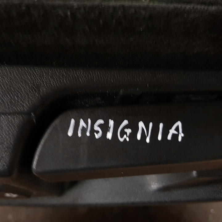 фото №10, Сиденья диван ремни правые левый opel insignia