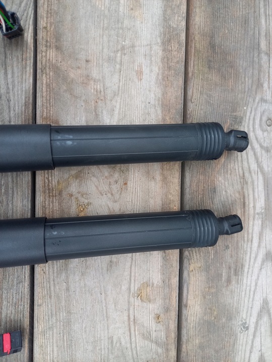 фото №4, Audi a5 8w siłowiniki крышки зад оригинал 8w8827861a