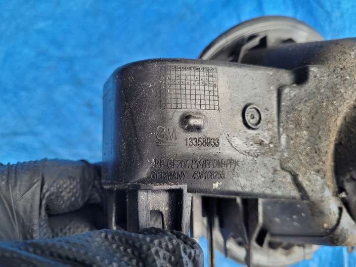 фото №8, Запчастини | astra j кришка заливання пального дизель z176 13354564