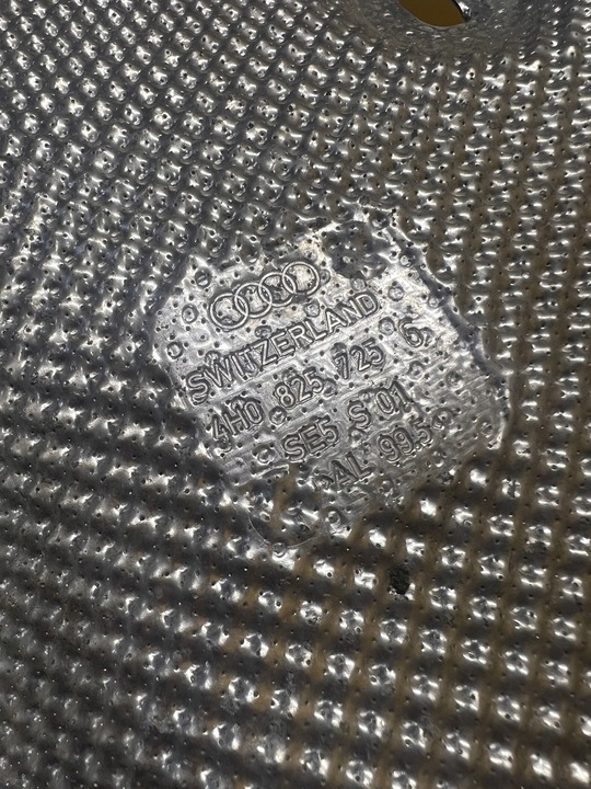 фото №3, Защита термическая шасси audi a8 d4