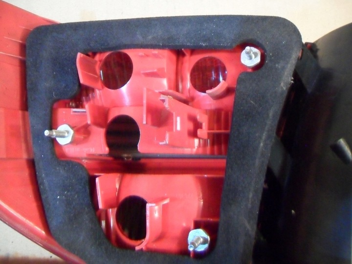 фото №16, Bmw 3 e90 sedan 6937458 led лампа права зад задня