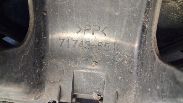 фото №6, Suzuki grand vitara ii решётка решётка 7174365j0