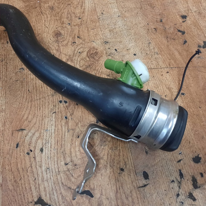 фото №9, Bmw f32 n47 дизель заливная горловина топлива труба 7244039