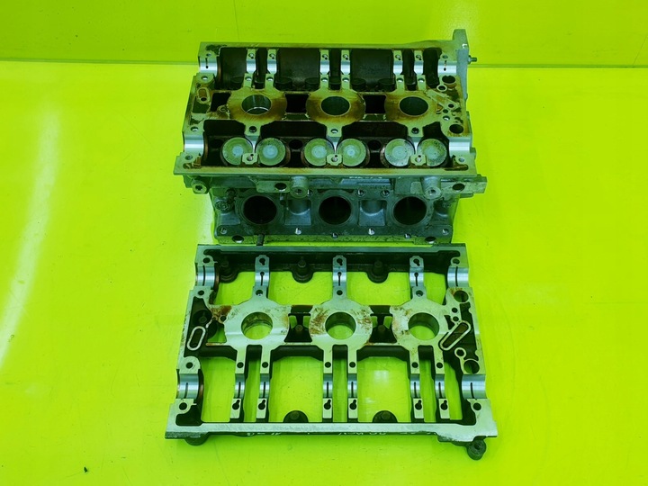 фото №1, Головка двигуна audi a6 c5 a8 d3 a4 b6 3.0 asn 06c103373e ліва