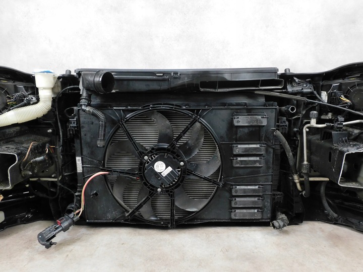 фото №16, Audi a3 8v5 sedan комплектний перед бампер лампи капот pas ксенон чорний