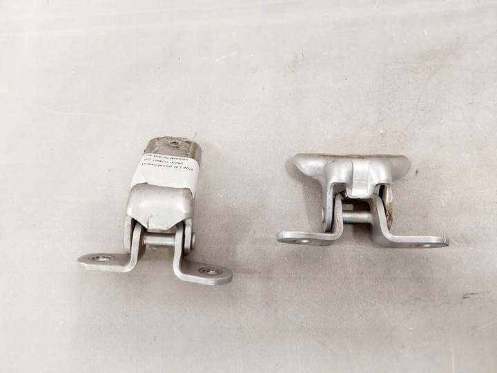 фото №1, Toyota avensis t27 петля двері лівий зад задній 1f7