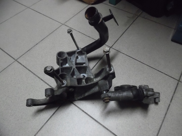 фото №1, Audi a6c6 лапи насоса 059145169aa комплектная