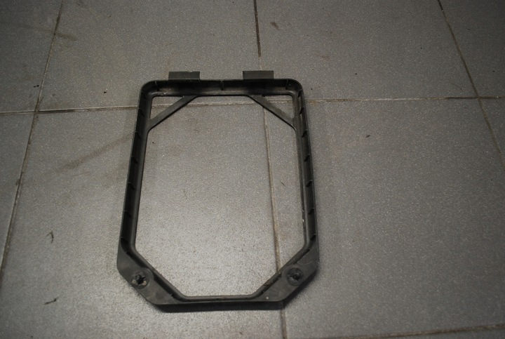 фото №1, Крепление фильтра салонного audi a8 d2 4d0819647